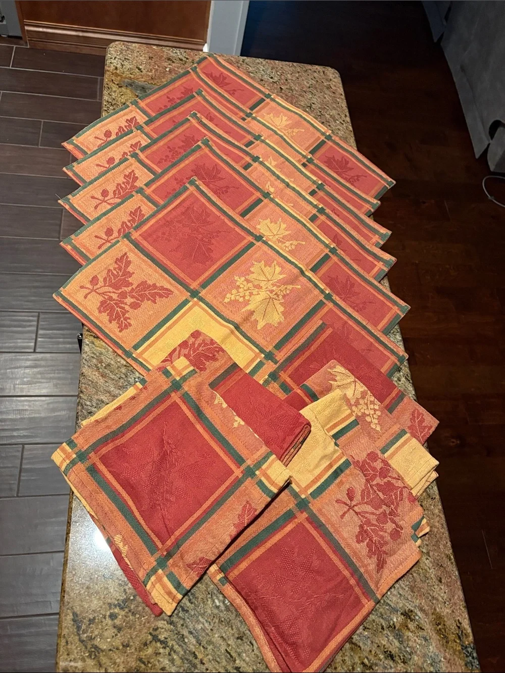 Autumn placemats and napkins